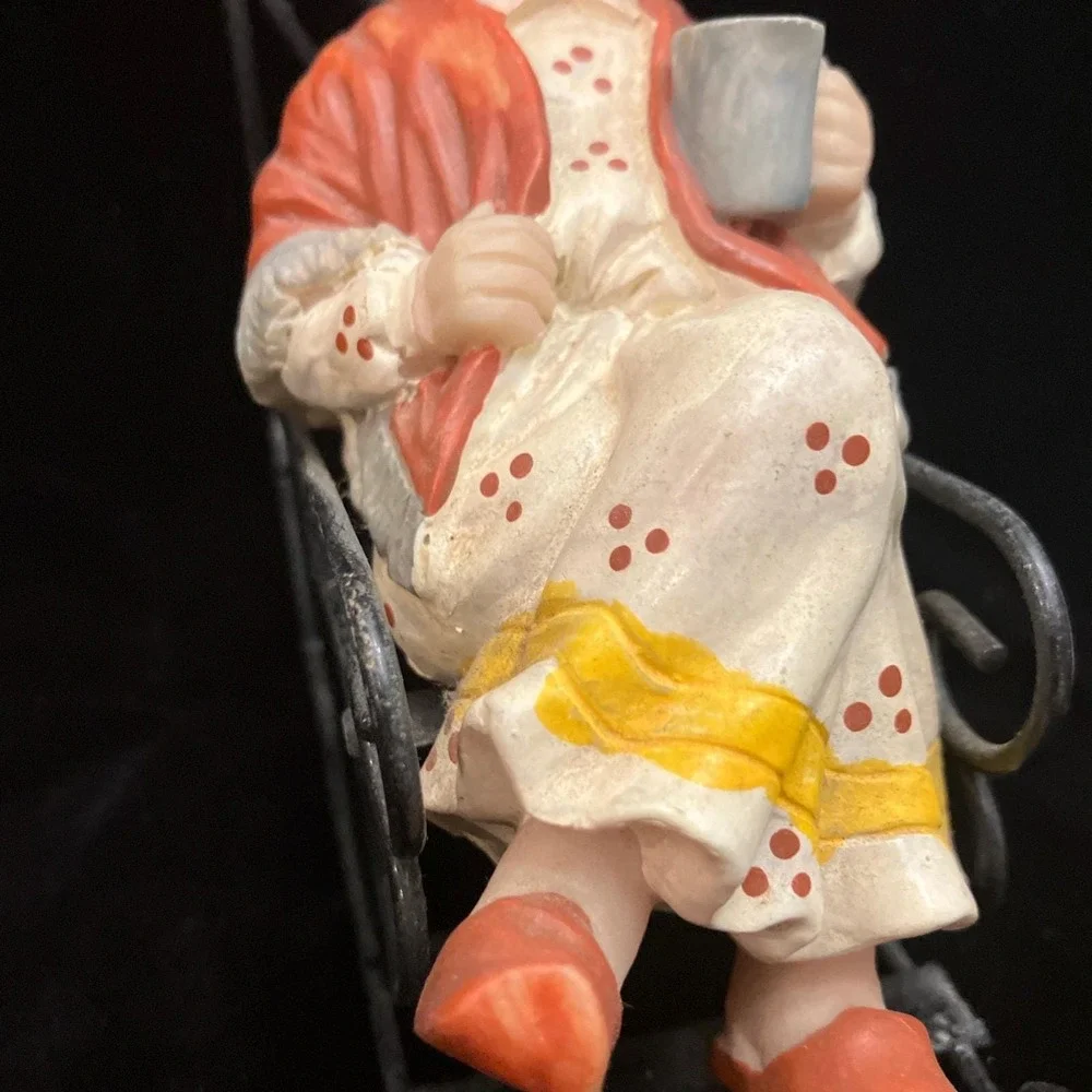 Vintage Grandma Grandpa Metal Rocking Chairs Resin Figurines 1:12 Scale Set of 2